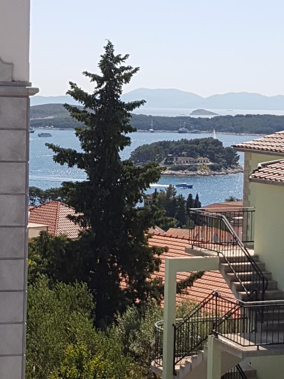 Apartmani Vini Hvar Town Eksteriør billede