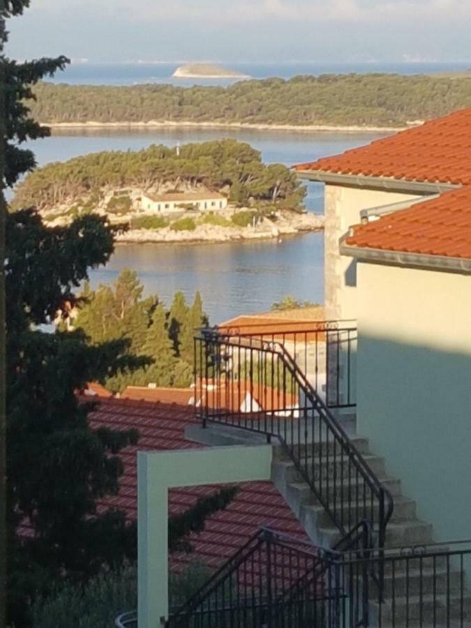 Apartmani Vini Hvar Town Eksteriør billede